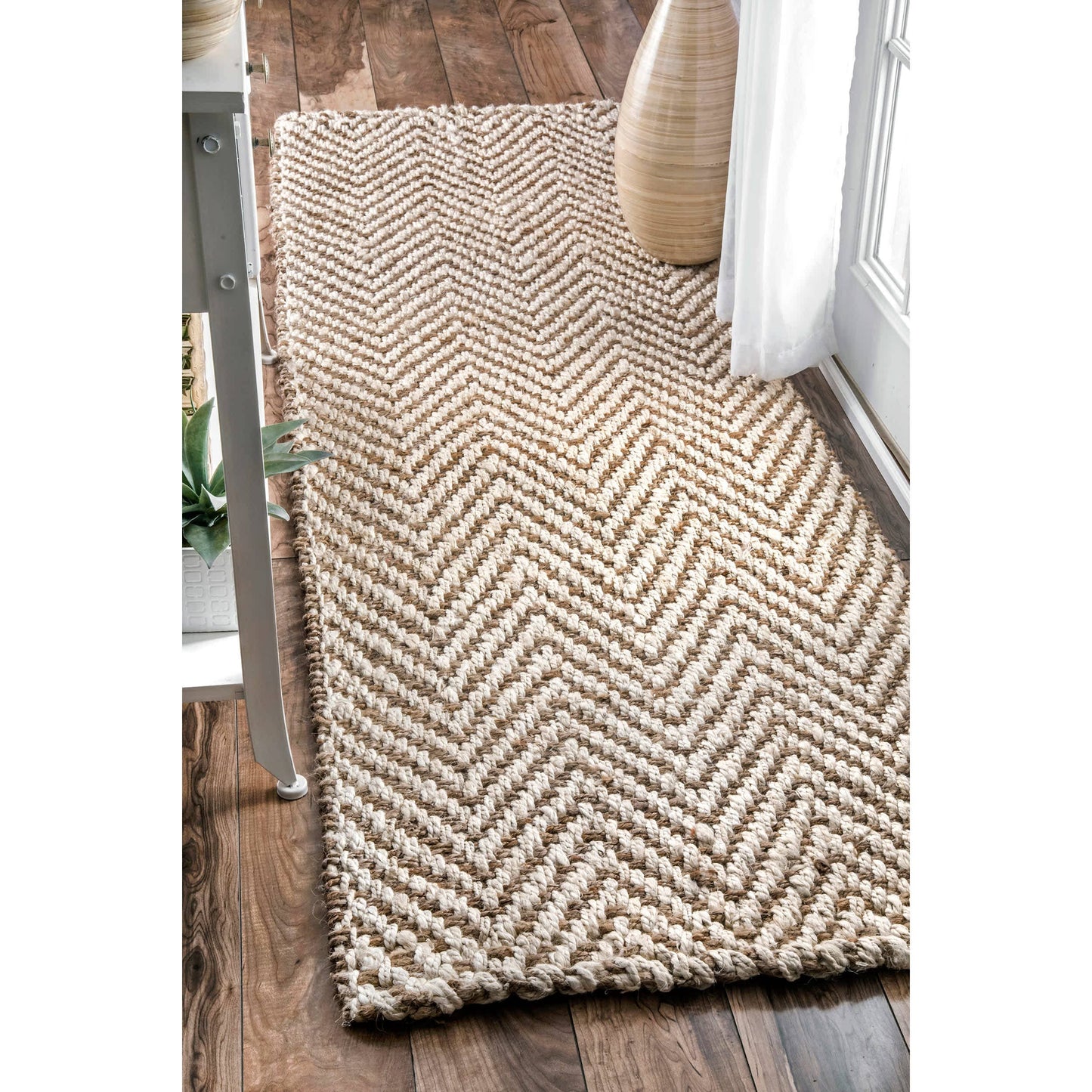 Vania Chevron Jute Area Rug