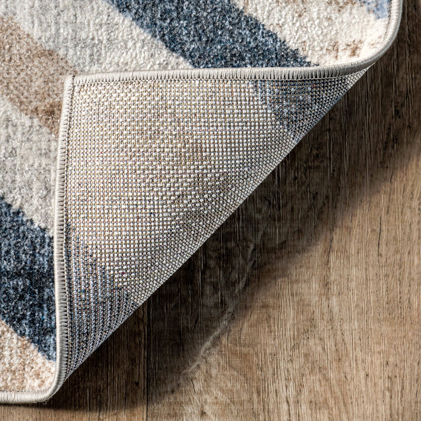 Akari Transitional Diamond Machine Washable Area Rug