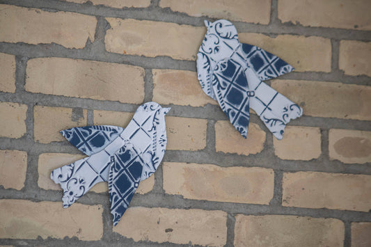 Lizzie White Blue Bird Cottage Wall Decor