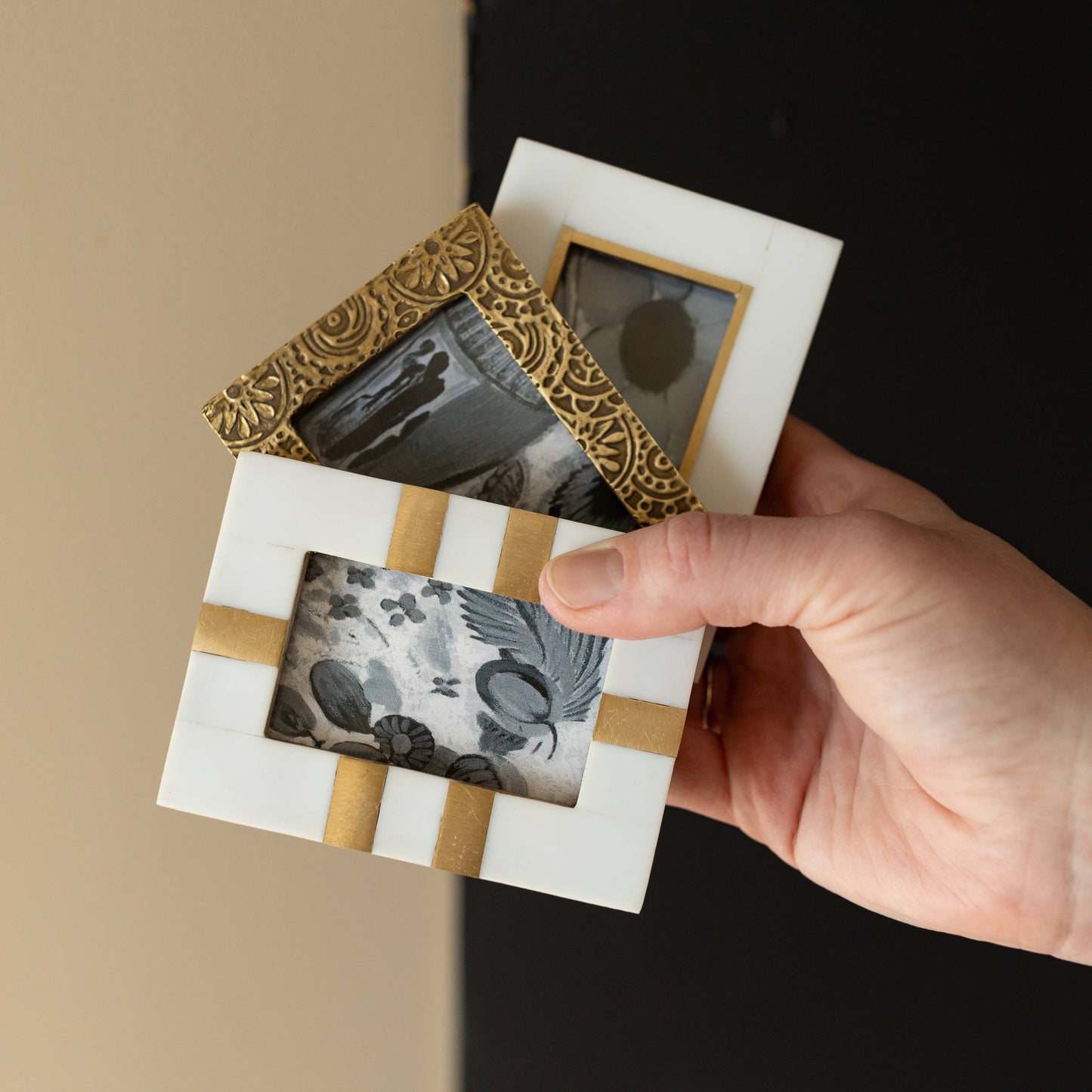 2X3 Arabella Magnetic Mini Picture Frame With Brass Inlay